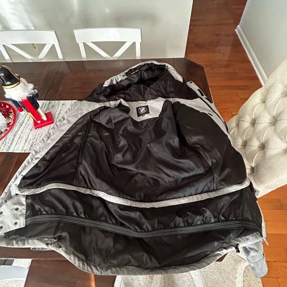 Men’s Chamonix Ski/Snowboarding Coat - Picture 8 of 11